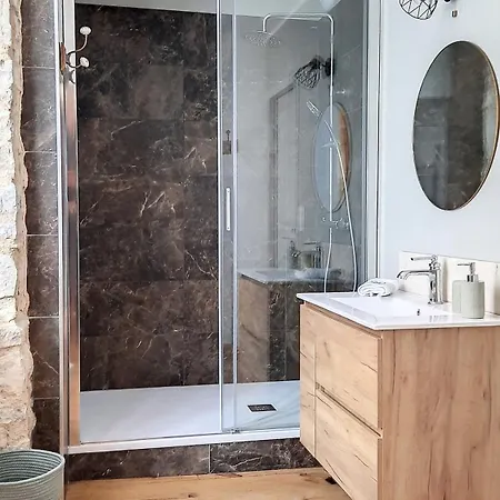 A La Belle Histoire בית הארחה 3*